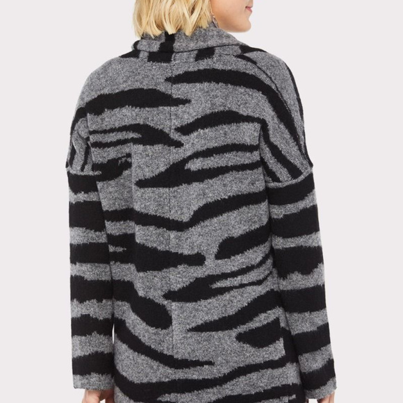 RD Style Oversized Zebra Striped Cardigan - NWT - Picture 7 of 7